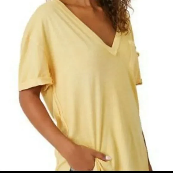 We The Free Keep Me V-Neck T-Shirt Yellow NWOT Medium - Picture 3 of 8